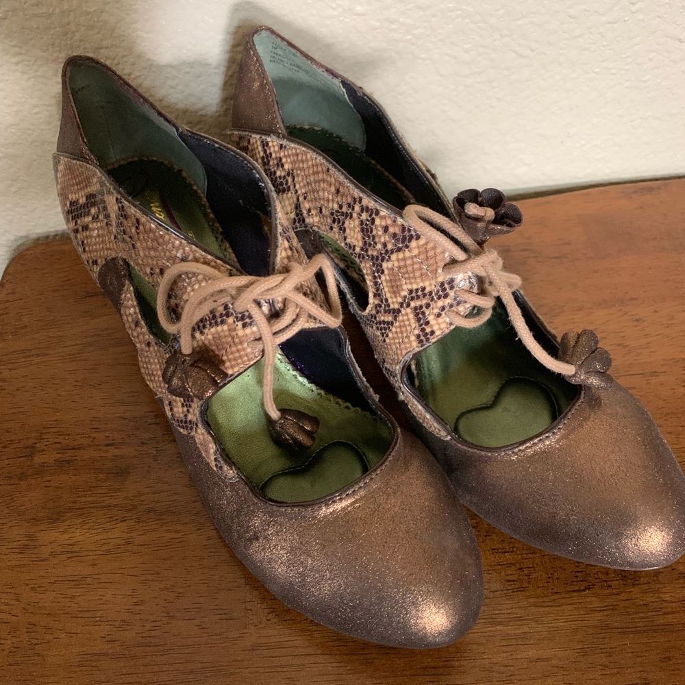 Poetic License London heels